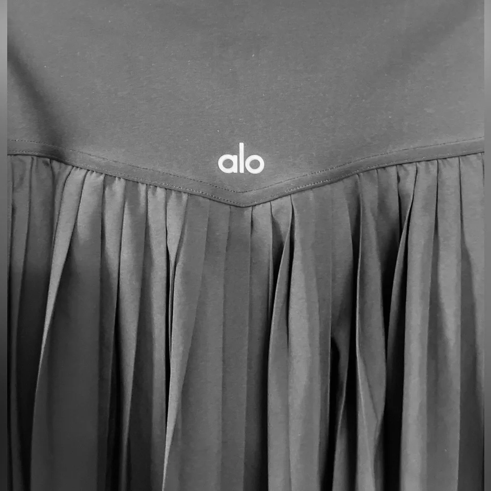 ALO Yoga Black Pleated Mini Skirt